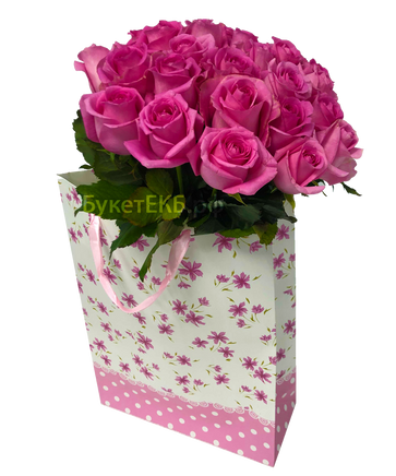 Фото товара «Розовые розы в пакете»
